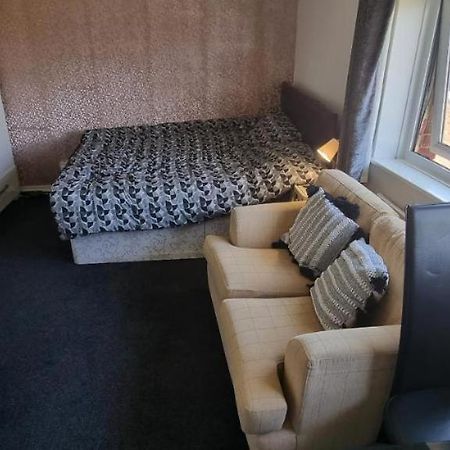 Spacious Room With Kichenet Rotherham Exterior foto
